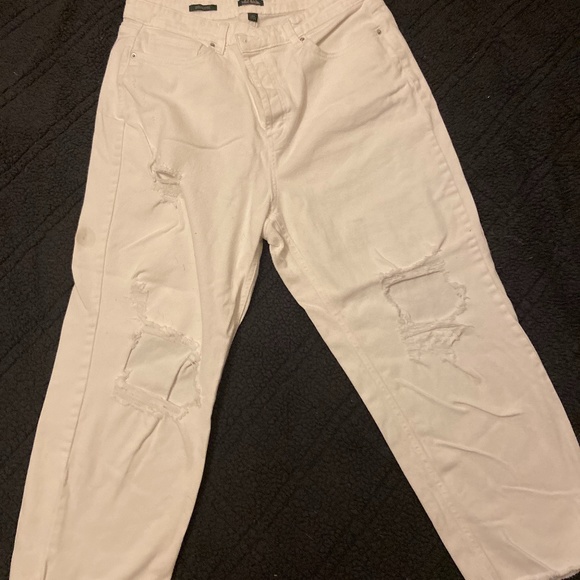 Distressed white jeans - Picture 1 of 2
